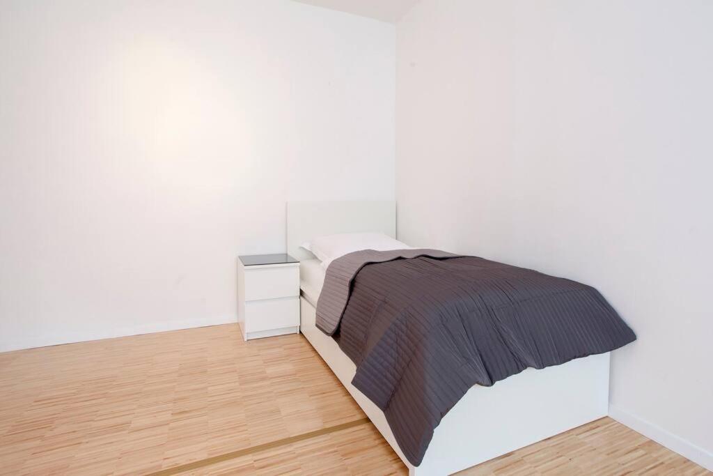 Exclusive 2-Room Souterrain Apartment Nuremberg Ngoại thất bức ảnh