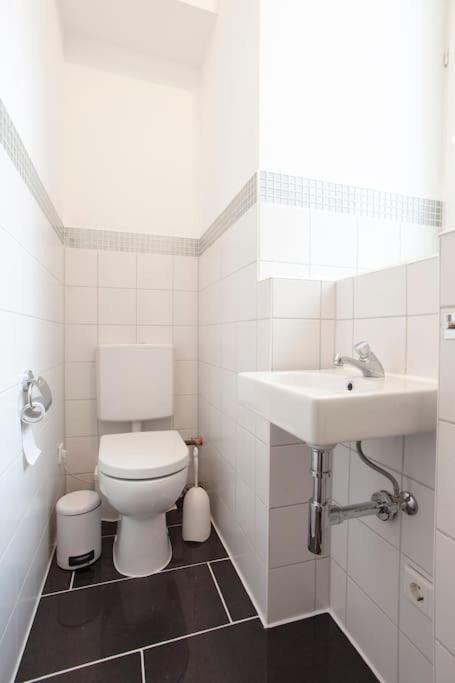 Exclusive 2-Room Souterrain Apartment Nuremberg Ngoại thất bức ảnh